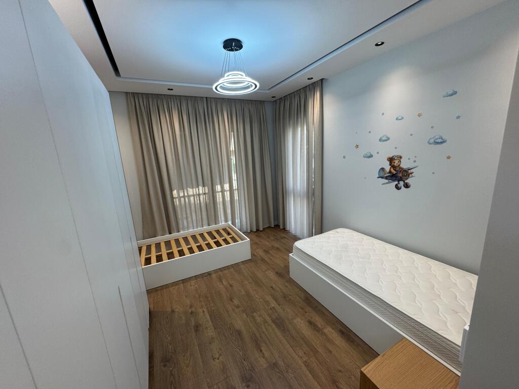 Affitto, Villa 📍 Via Dalip Topi, Kodra e Priftit🏷️Prezzo 1000 euro al mese