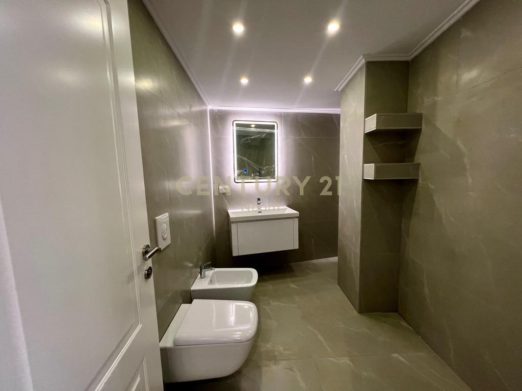 Rent, modern penthouse 2+1+2 in the Dry Lake area!