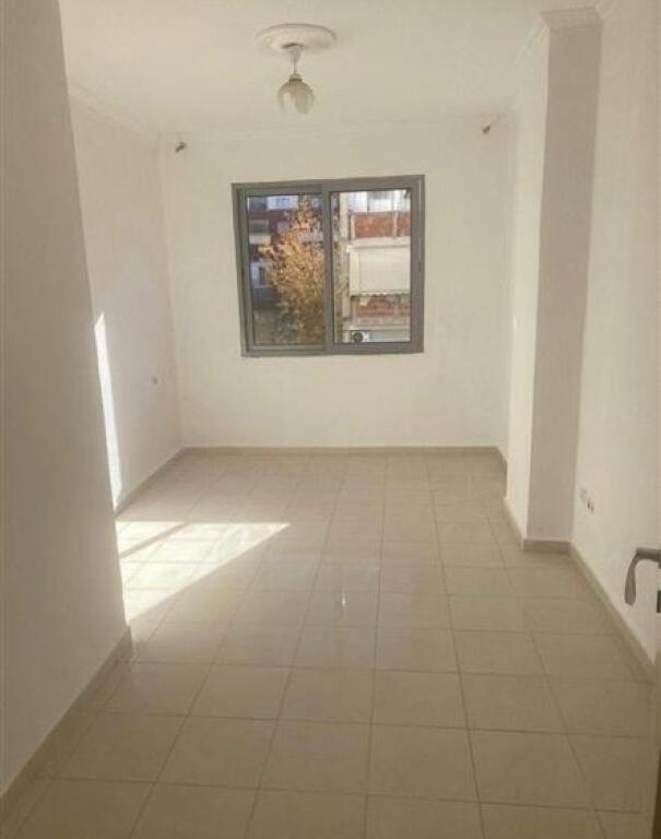 VENDESI APPARTAMENTO 2+1 YZBERISHT 85.000 EURO