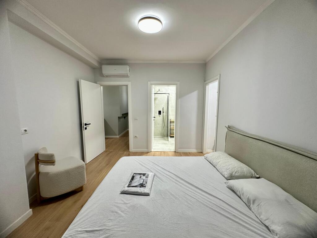 *Appartamento - In Affitto - Via Durrës*