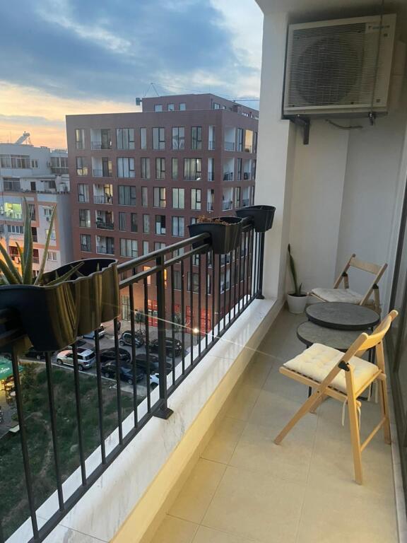 Shitet Apartament 2+1 Rr. Jordan Misja