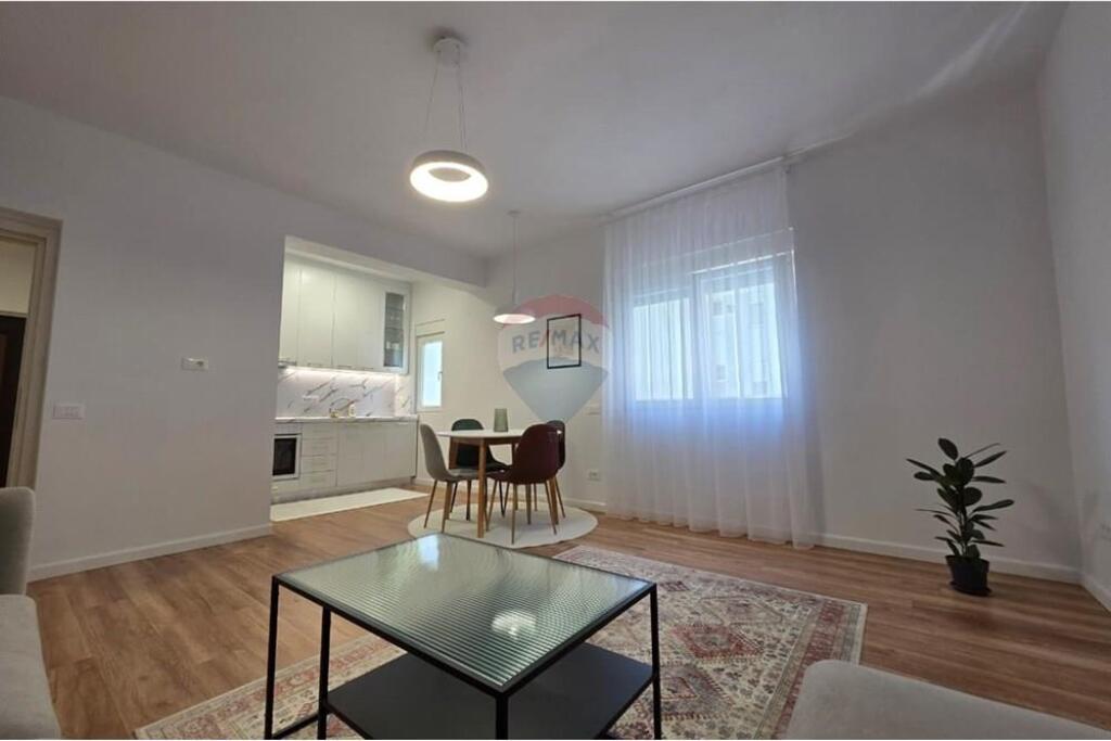 2+1 APARTMENT FOR RENT NEAR PETRO NINI!