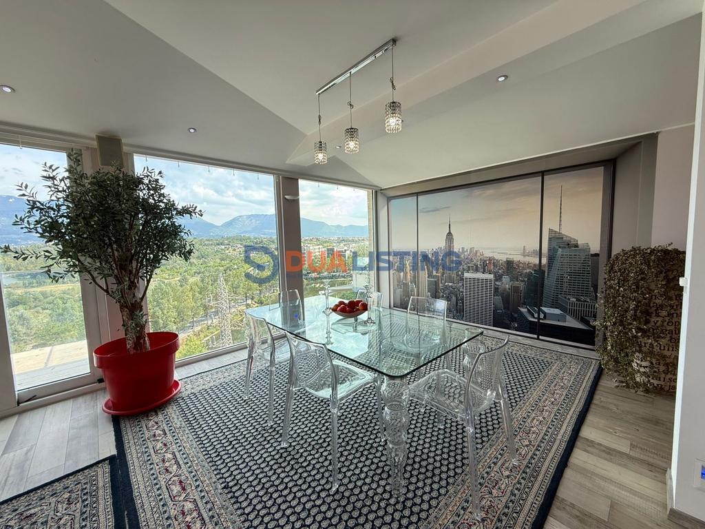 UNIQUE APARTMENT FOR RENT NEAR THE DRY LAKE!!