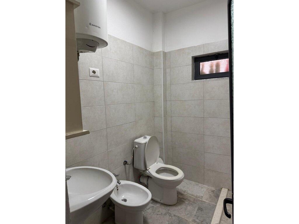 Monolocale di 48 m² in Vendita (Possibilità di Conversione in 1+1) – Via Ndre Mjeda, Tirana