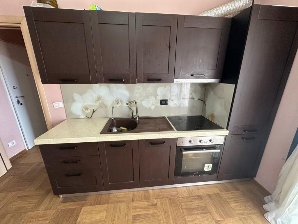 AFFITTASI APPARTAMENTO 1+1 VICINO AL CENTRO
