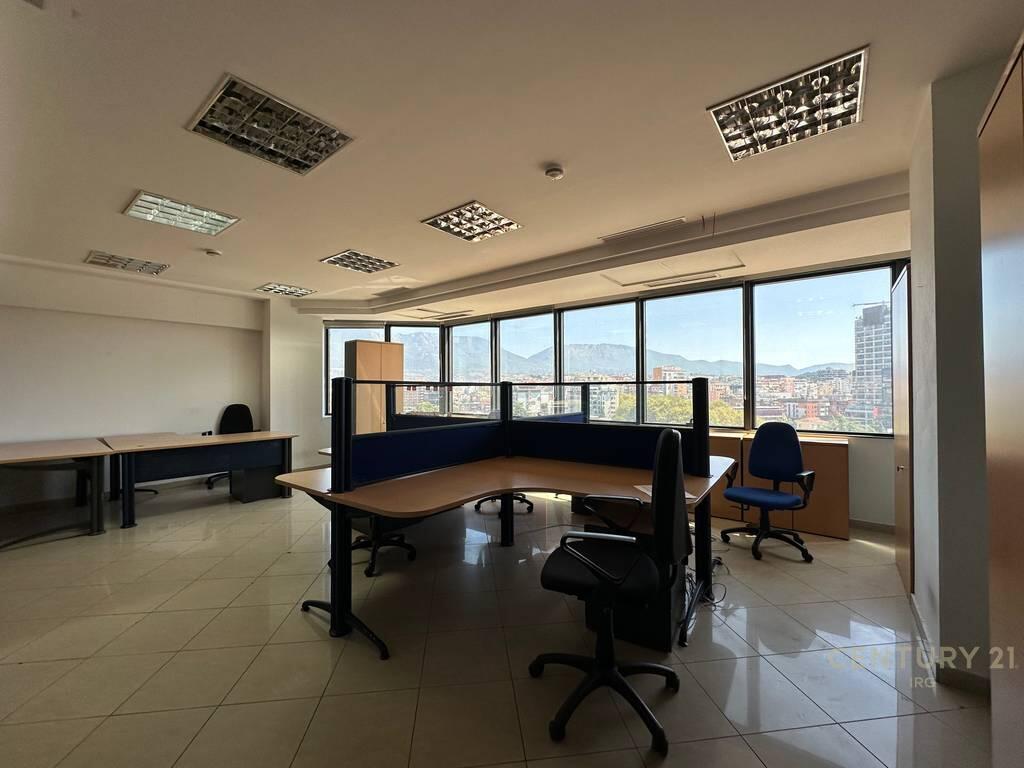 AMBIENTE UFFICIO IN AFFITTO ALLE TORRI GEMELLE!