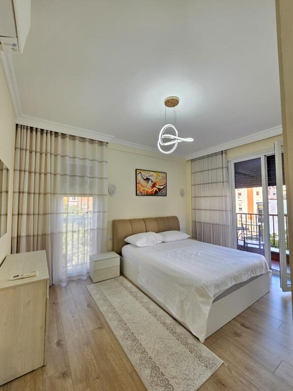 🔥 Luxury Super Apartment for Rent in Pazari i Ri