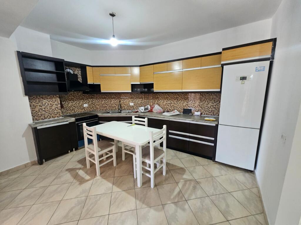 JEPET ME QERA APARTAMENT 2+1 PLAZH LAGJES 13