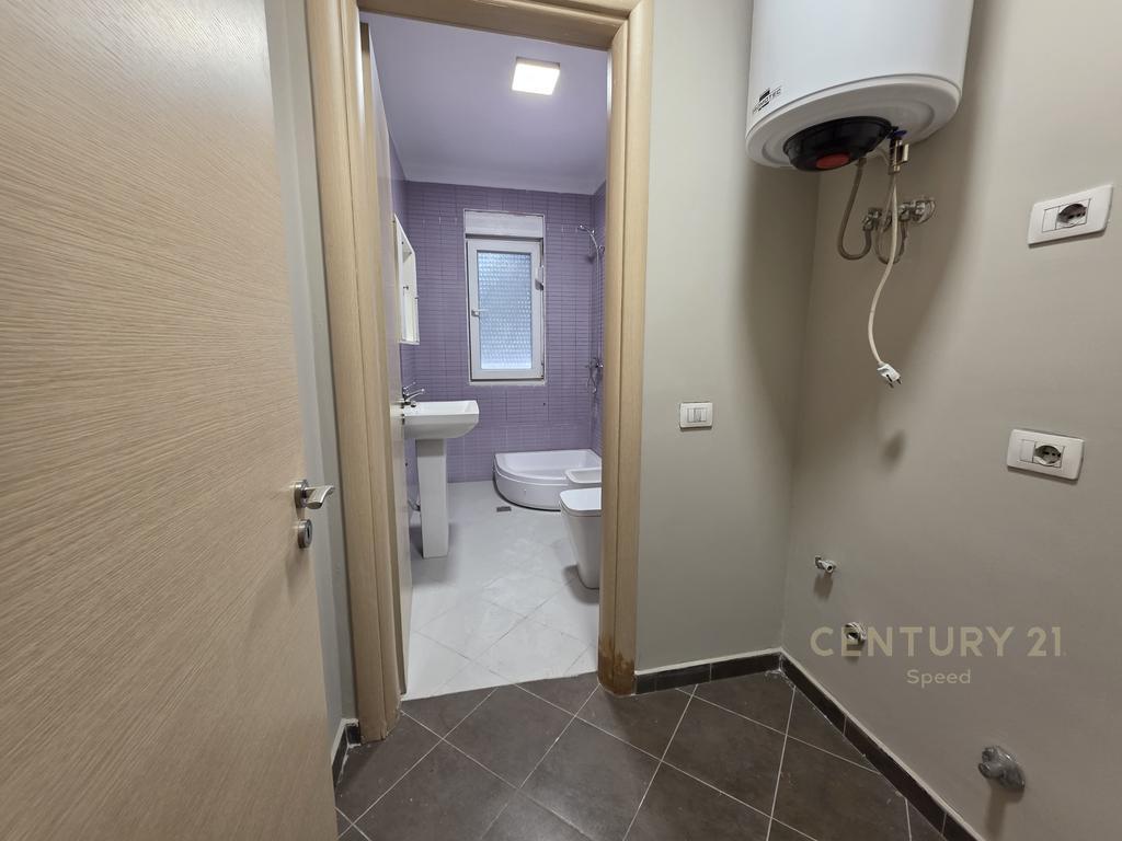 VENDIAMO APPARTAMENTO 1+1 PRESSO IL COMPLESSO MAGNET; VIA FROSINA PLAKU 155.000 €