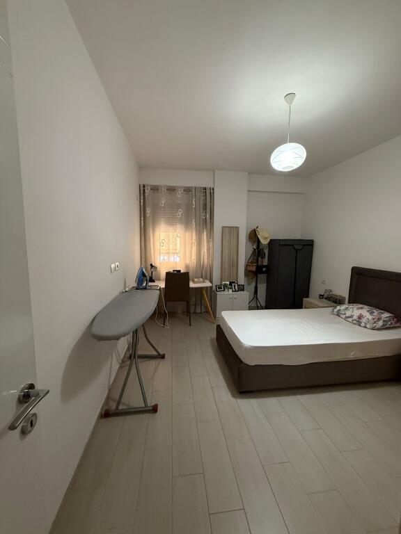 APARTAMENT 1+1 ME QIRA-KOMUNA E PARISIT