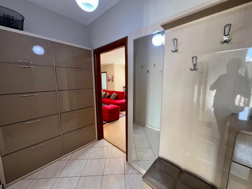 Appartamento 2+1+Parcheggio in affitto, vicino al complesso “Delijorgji”, Tirana