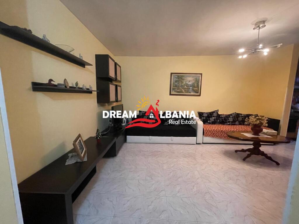 Appartamento 2+1 in Vendita in Rruga e Dibres, vicino alla Scuola Bashkuar a Tirana (ID 4129498)