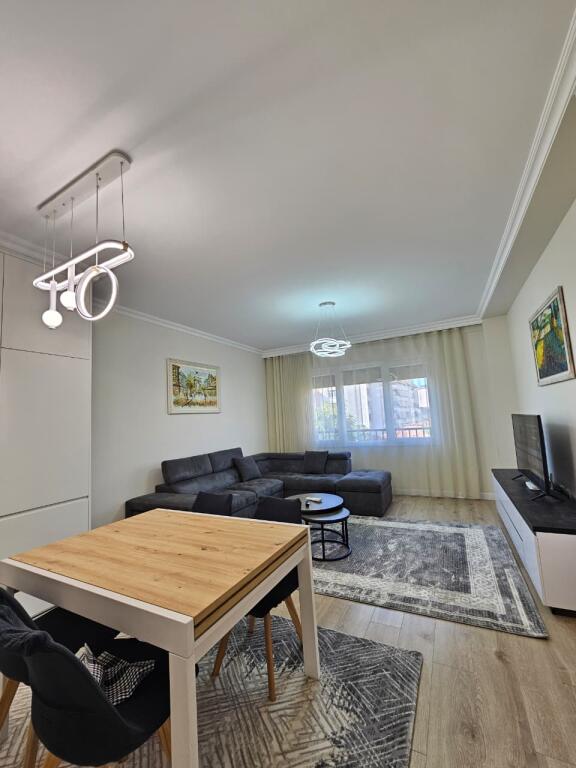 🔥 Luxury Super Apartment for Rent in Pazari i Ri