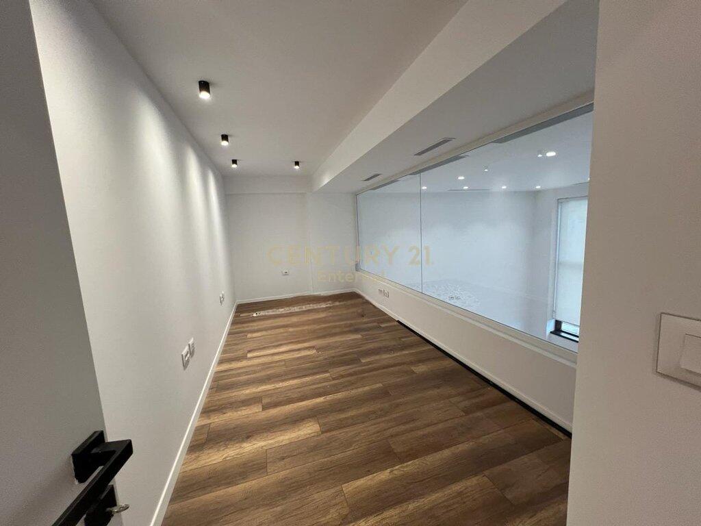 Unità in affitto a Tirana Golgen Park vicino a Amerikan 3 1.500 € /Mese