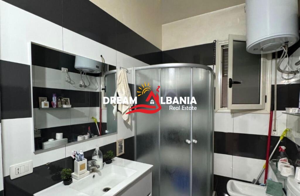 Appartamento 2+1+2 in vendita a Vlore via Cipajve (ID 41212053)