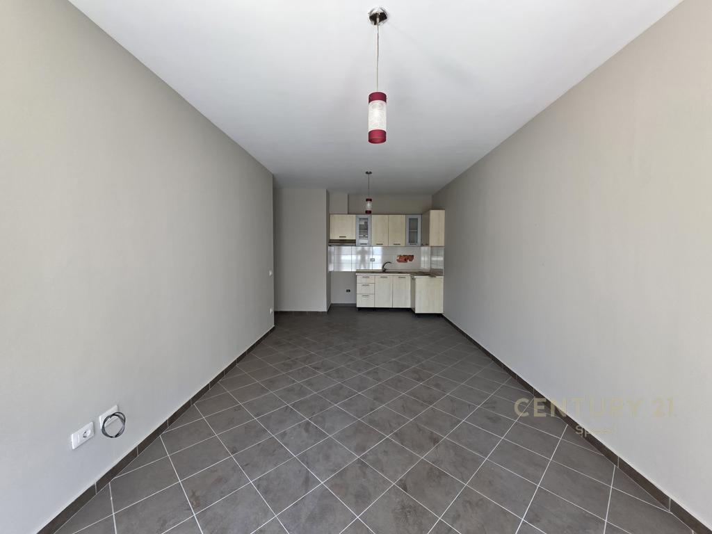 VENDIAMO APPARTAMENTO 1+1 PRESSO IL COMPLESSO MAGNET; VIA FROSINA PLAKU 155.000 €