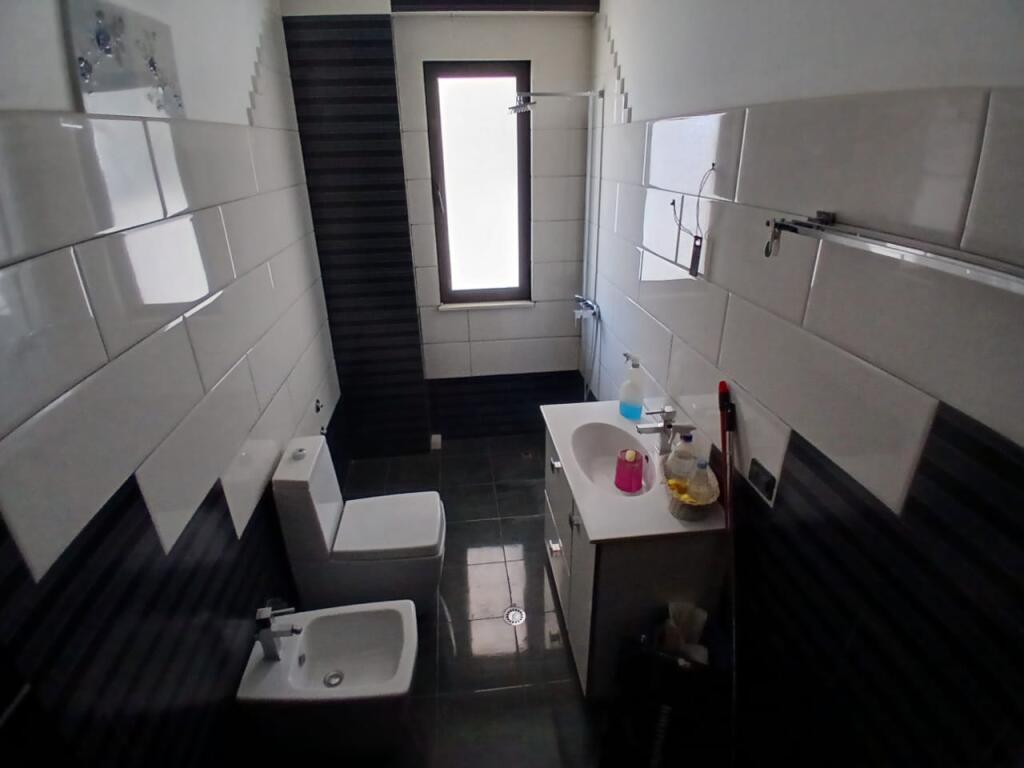 SHITET APARTAMENT  🏠 Tipologjia: 1+1📍 Adresa: Mezez (tek rruga e re e 3-shi)