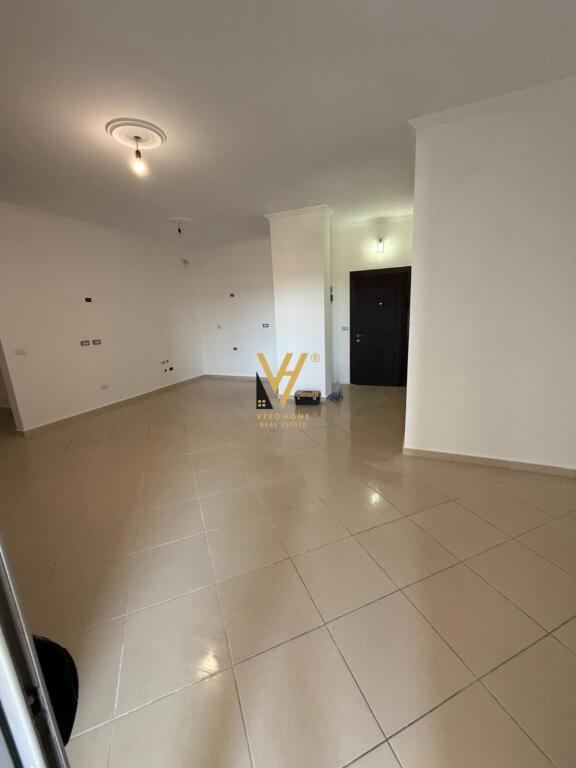 APPARTAMENTO 2+1+2 IN VENDITA A FIER  8.800.000 LEKE