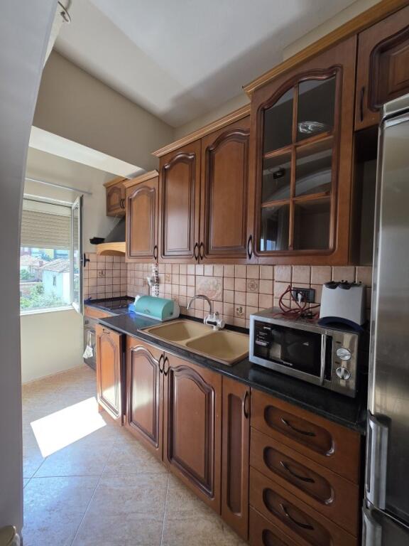 APARTAMENT ME QERA 2+1 RRUGA E ELBASANIT 600 EURO