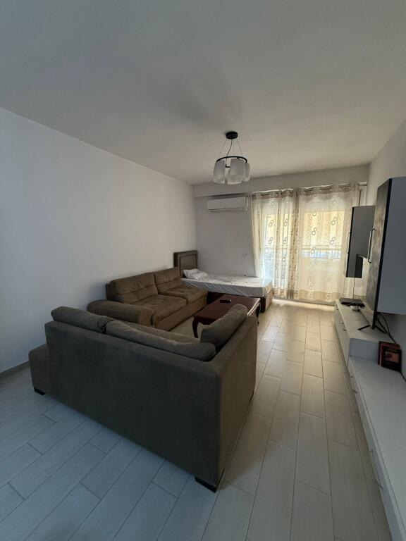 APARTAMENT 1+1 ME QIRA-KOMUNA E PARISIT