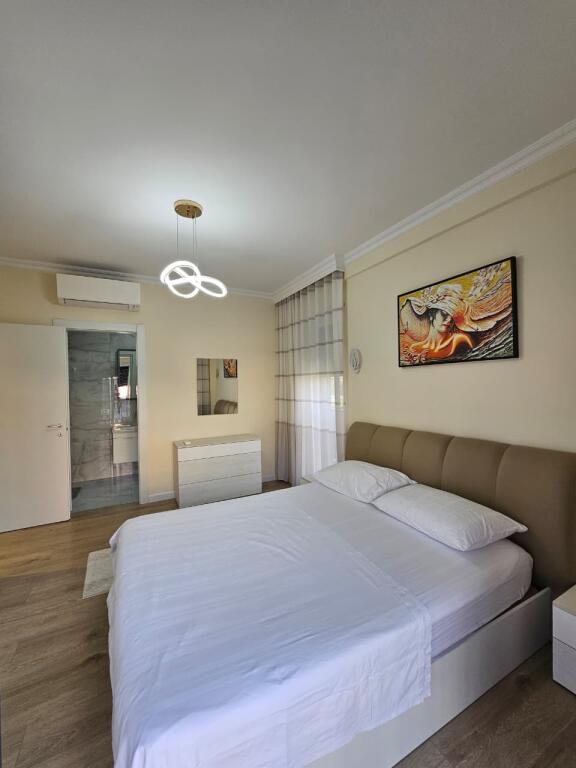 🔥 Luxury Super Apartment for Rent in Pazari i Ri