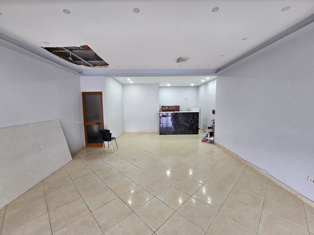 LOCALE COMMERCIALE IN AFFITTO Antalia, spiaggia DURRES