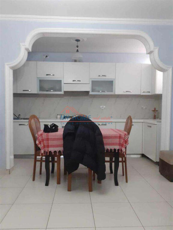 Apartament 1+1 me qera tek Klan Tv ne Tirane
