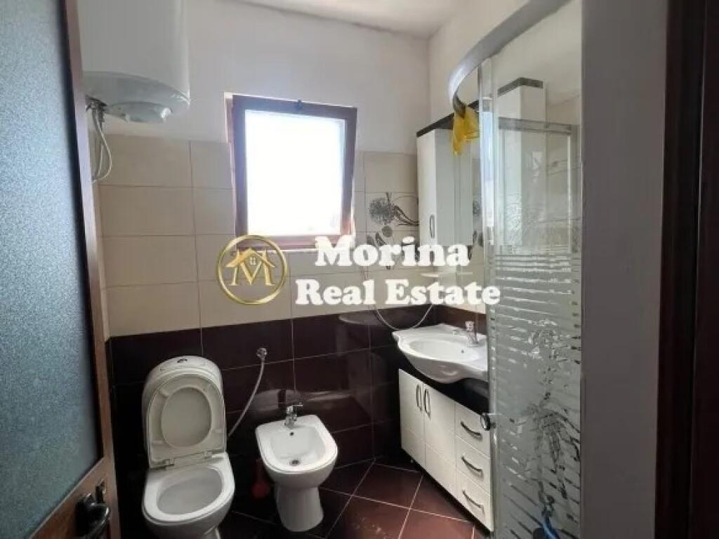 Affitto, ingresso privato, 2+1, 5 Maji, 400 euro / mese.
