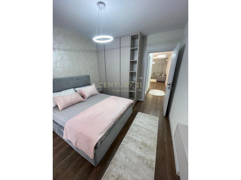 Shitet Apartament 1+1, 62 m², Yzberisht, pranë Grand Gallery