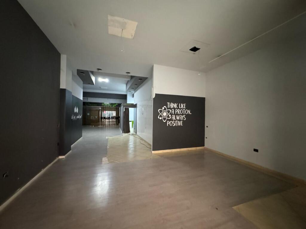 🏡 Locale in Affitto – 📍 Astir (vicino a Bohem)