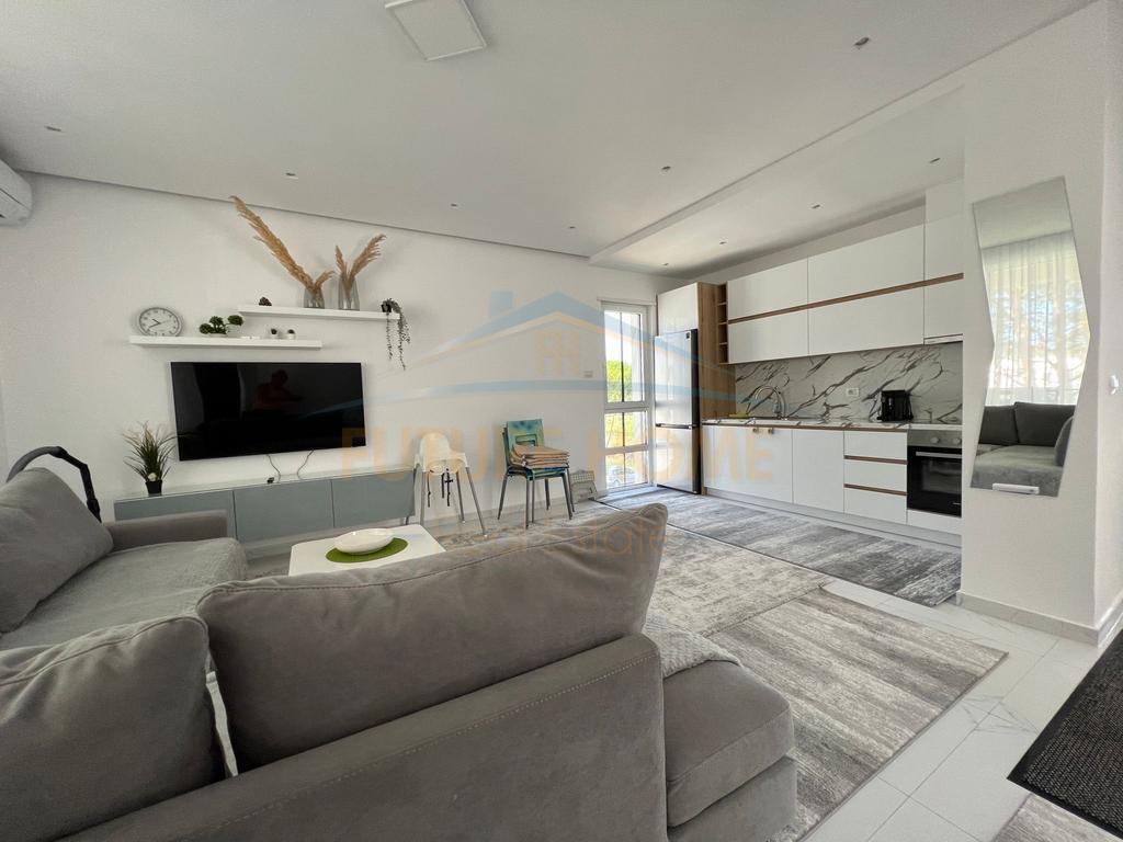 Apartment 2+1+2 for sale San Pietro Lalzi Bay