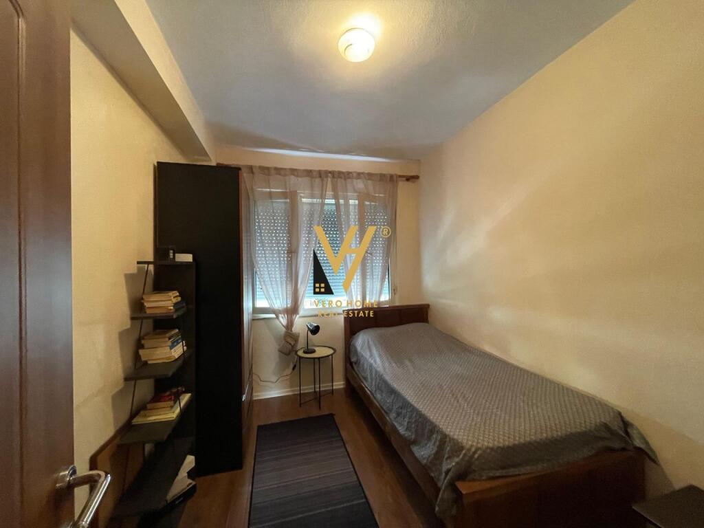 AFFITTASI APPARTAMENTO 3+1+2 A GARDA, BLLOKU 1.000 EURO