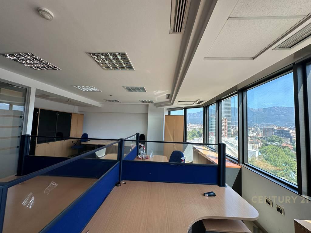 AMBIENTE UFFICIO IN AFFITTO ALLE TORRI GEMELLE!