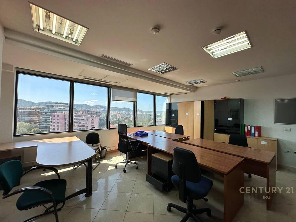 AMBIENTE UFFICIO IN AFFITTO ALLE TORRI GEMELLE!
