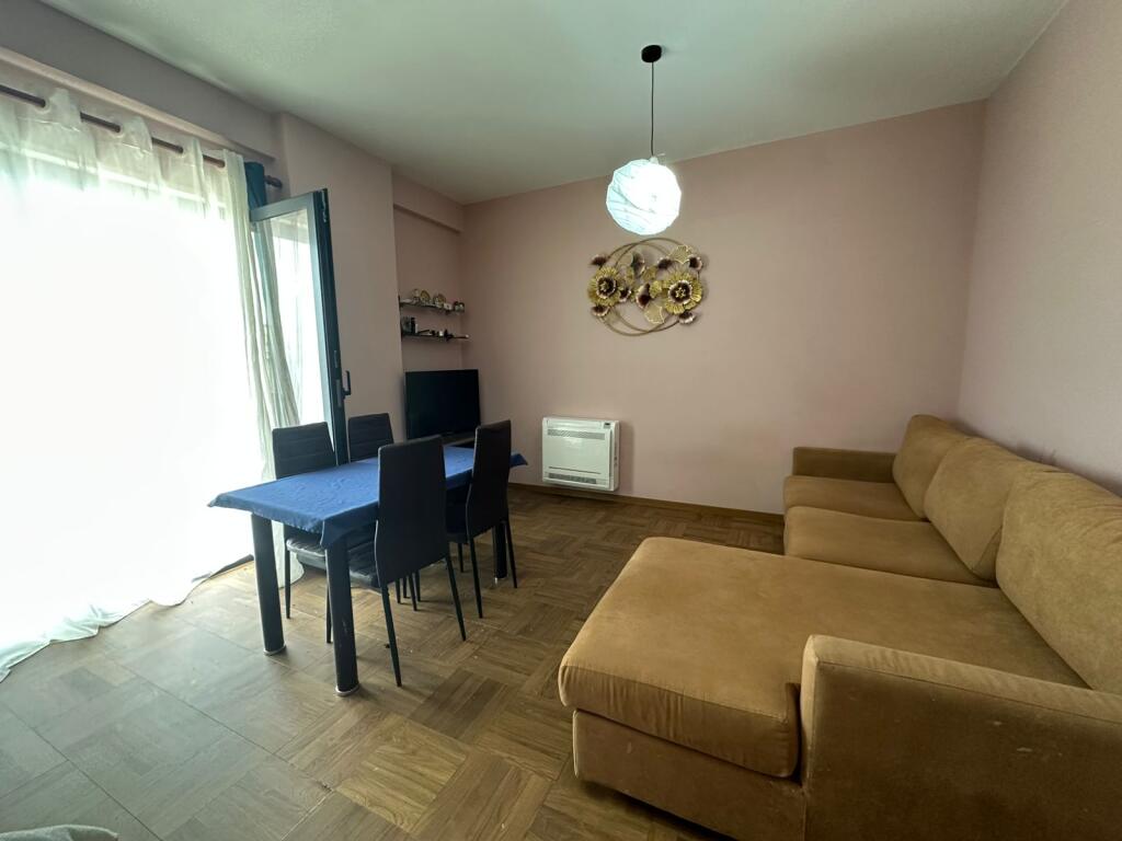 AFFITTASI APPARTAMENTO 1+1 VICINO AL CENTRO