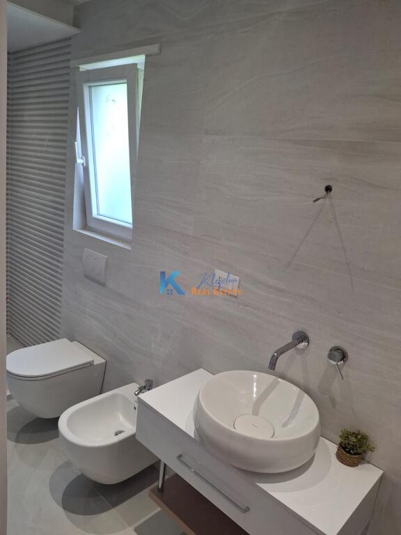 Villa su 2 Piani in Affitto – Via Elbasani, Tirana