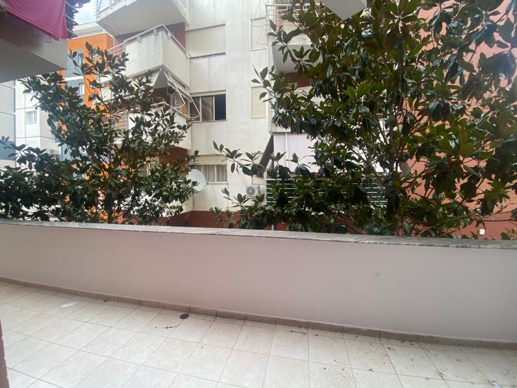 For rent 2+1 furnished dry lake 650 eu