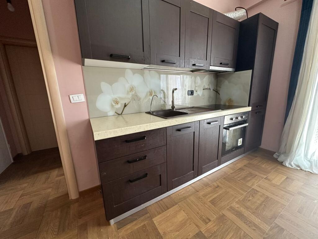 AFFITTASI APPARTAMENTO 1+1 VICINO AL CENTRO
