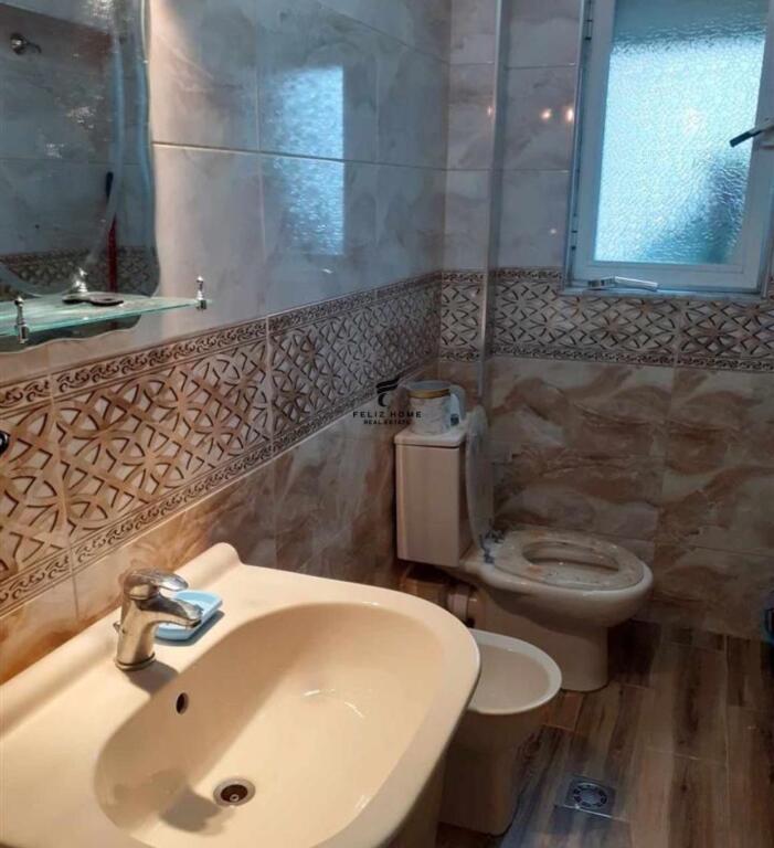 APARTAMENT ME QERA 1+1 PORCELAN 400 EURO