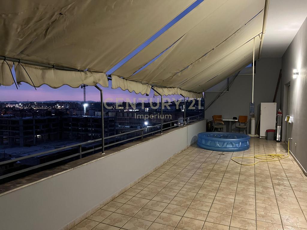 Apartament 2+1 me Verandë të Madhe në Rrugën "5 Maj", pranë Shkollës "Tirana Jonë" 650 € /Muaj