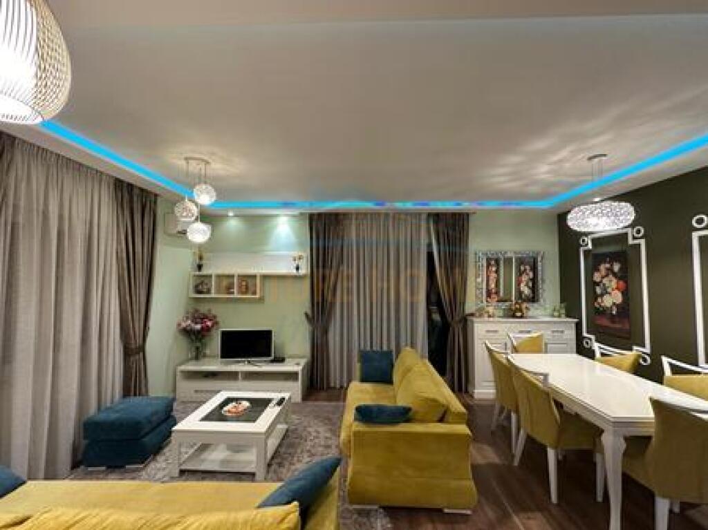 Qera, Apartament 2+1+2+Post Parkimi, Unaza e Re, Tiranë.