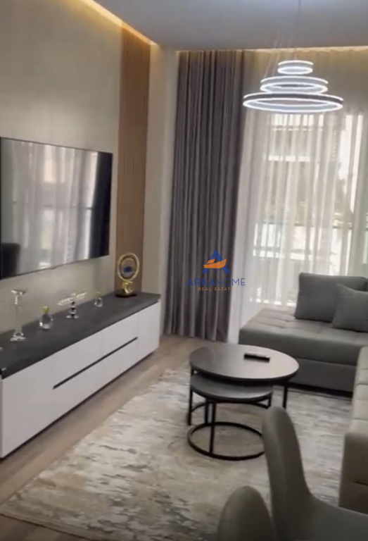 AFFITTASI APPARTAMENTO 1+1+BALCONE "RRUGA E KOSOVAREVE " 1000 EURO.