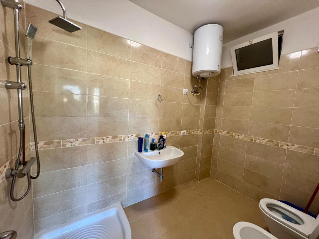 Jepet me qira Apartament 2+1, Kinostudio, Tiranë