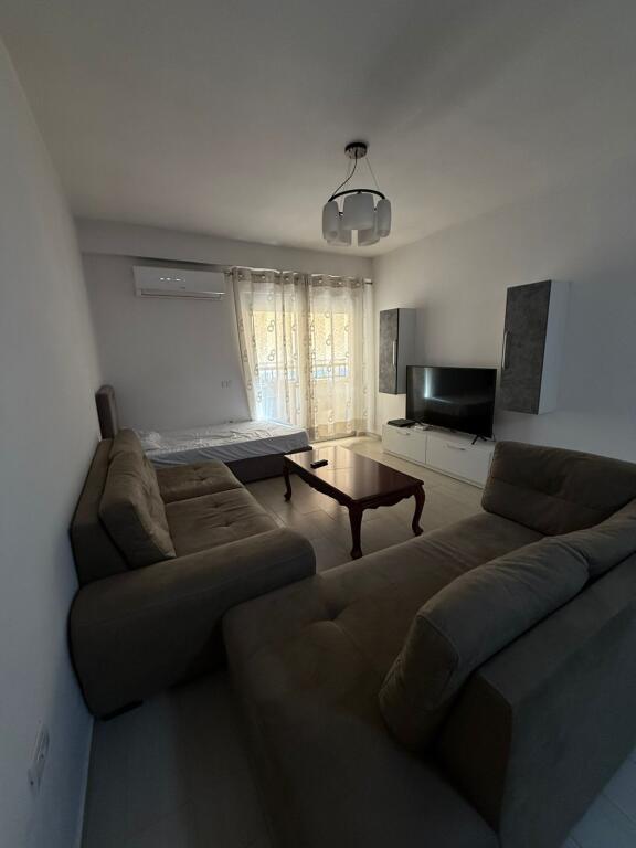 APARTAMENT 1+1 ME QIRA-KOMUNA E PARISIT