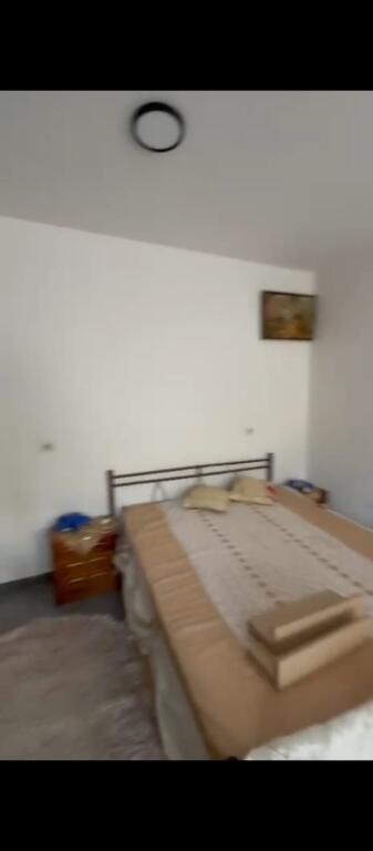 STUDIO APARTMENT 22000 LEKE. NEAR THE TURKISH COLLEGE