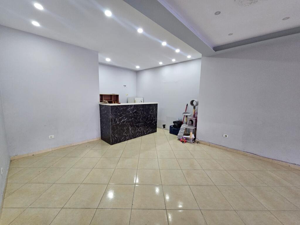 LOCALE COMMERCIALE IN AFFITTO Antalia, spiaggia DURRES
