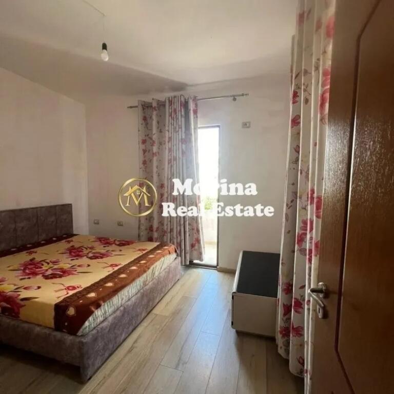Affitto, ingresso privato, 2+1, 5 Maji, 400 euro / mese.