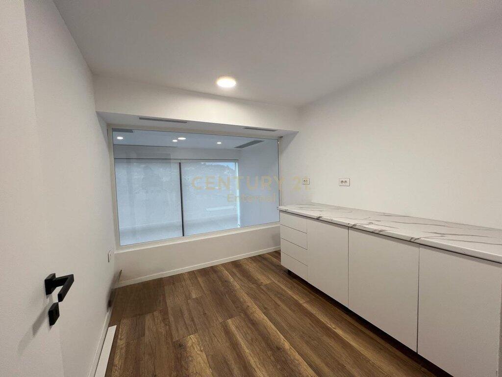 Unità in affitto a Tirana Golgen Park vicino a Amerikan 3 1.500 € /Mese