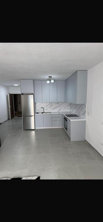 Super Apartament 2+1+2 +parkim me qera ne Astir/Bar Artisti (700 Euro)
