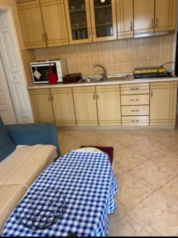 Qera ,Hyrje private  1+1, Amerikan II , 280 Euro/Muaj